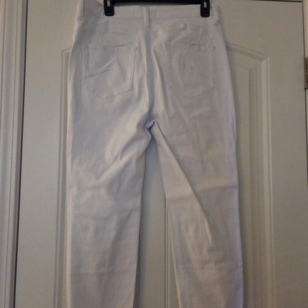 Fashion Nova White Denim - Picture 5 of 5